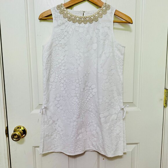 LILLY PULITZER LACE SLEEVELESS EMBROIDERED NECKLINE RESORT WHITE BLOUSE - Picture 1 of 7